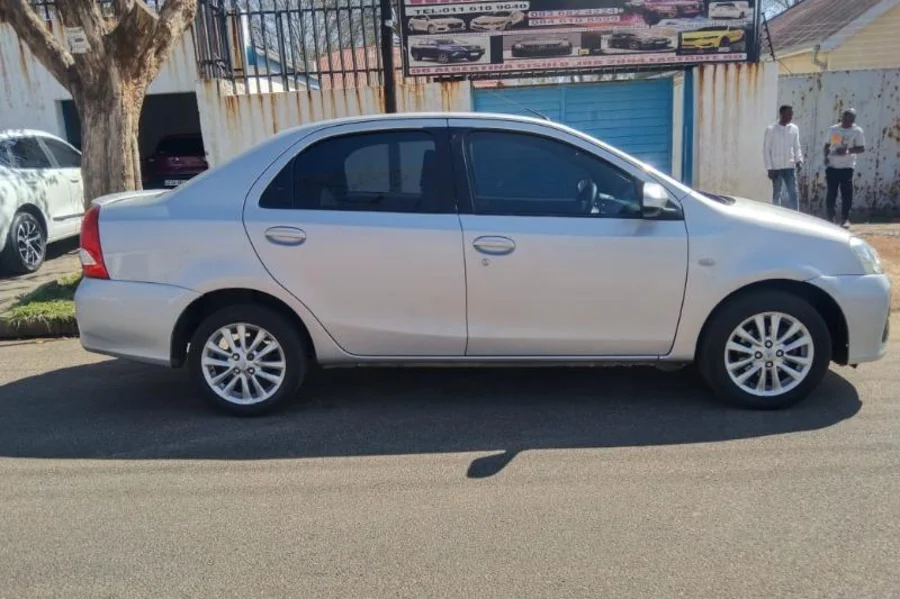 Used 2017 Toyota Etios sedan 1.5 Sprint - Wariz Auto Used 2017 Toyota Etios sedan 1.5 Sprint - Wariz Auto