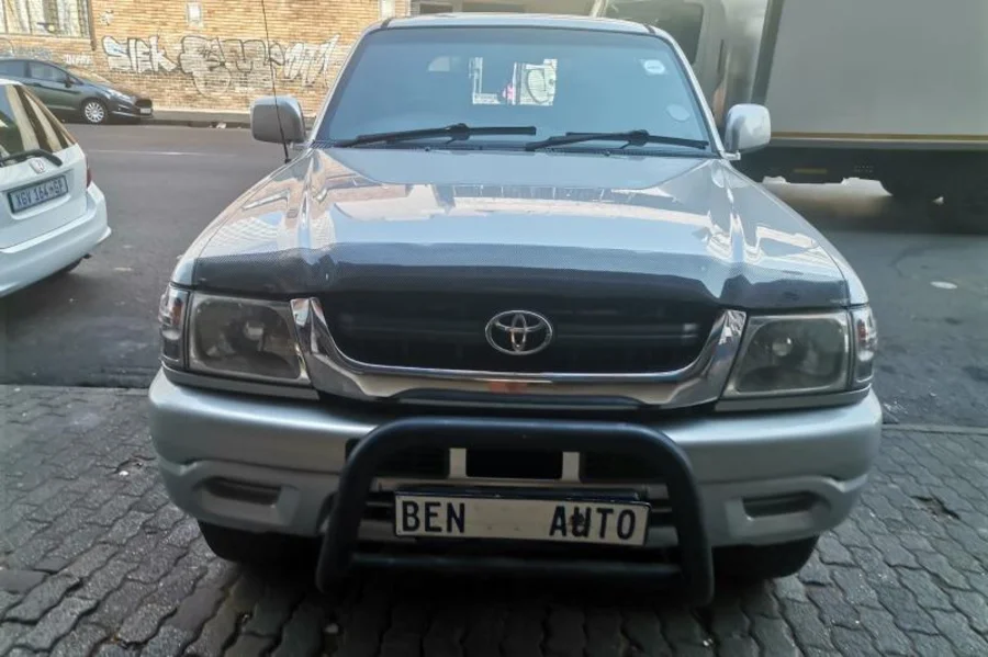 Used 2004 Toyota Hilux 2.4GD-6 double cab 4x4 Raider manual - Ben Auto Used 2004 Toyota Hilux 2.4GD-6 double cab 4x4 Raider manual - Ben Auto