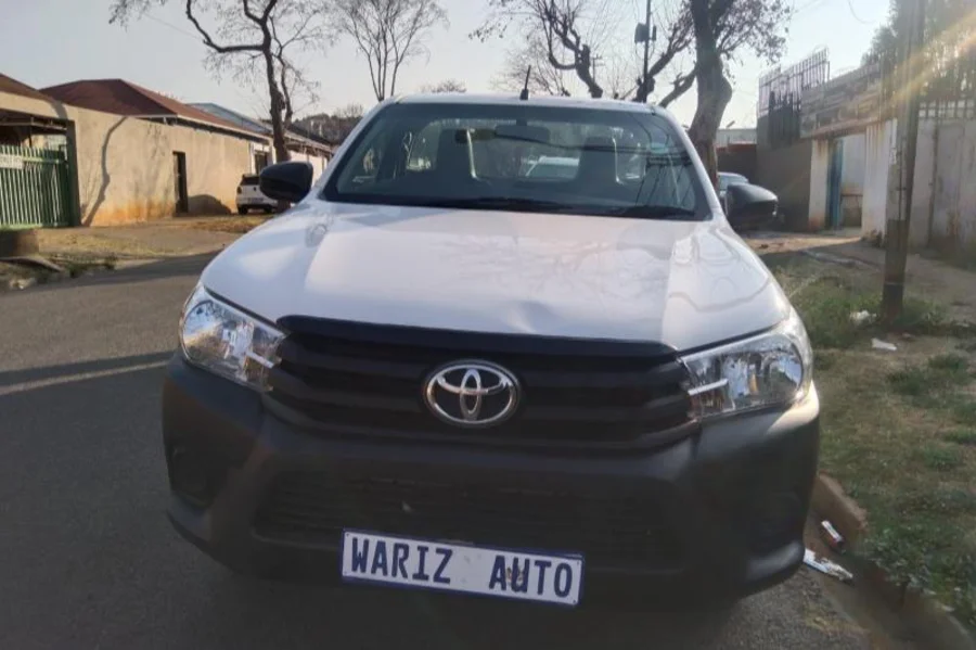 Used  2018 Toyota Hilux 2.4GD-6 SRX - Wariz Auto Used  2018 Toyota Hilux 2.4GD-6 SRX - Wariz Auto