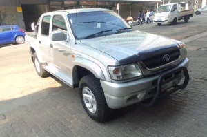 Used  2004 Toyota Hilux 2.4GD-6 double cab SRX