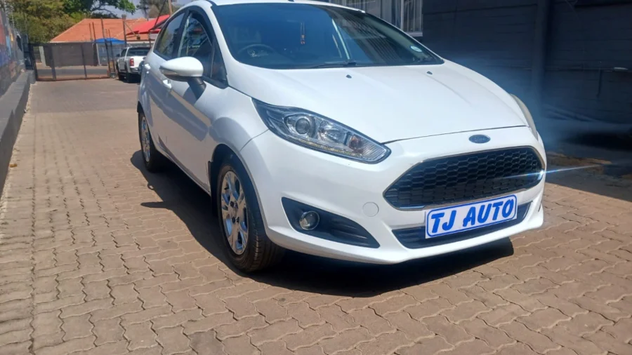 Used  2015 Ford Fiesta 5-door 1.0T Titanium auto - TJ Auto Car Sales