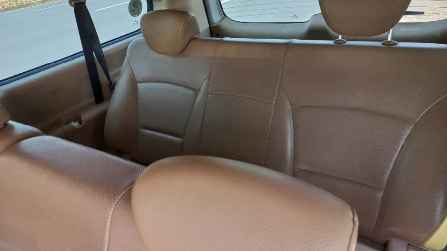 Used 2012 Hyundai H-1 2.5VGTi bus Elite 9-seater - Skyview Autos