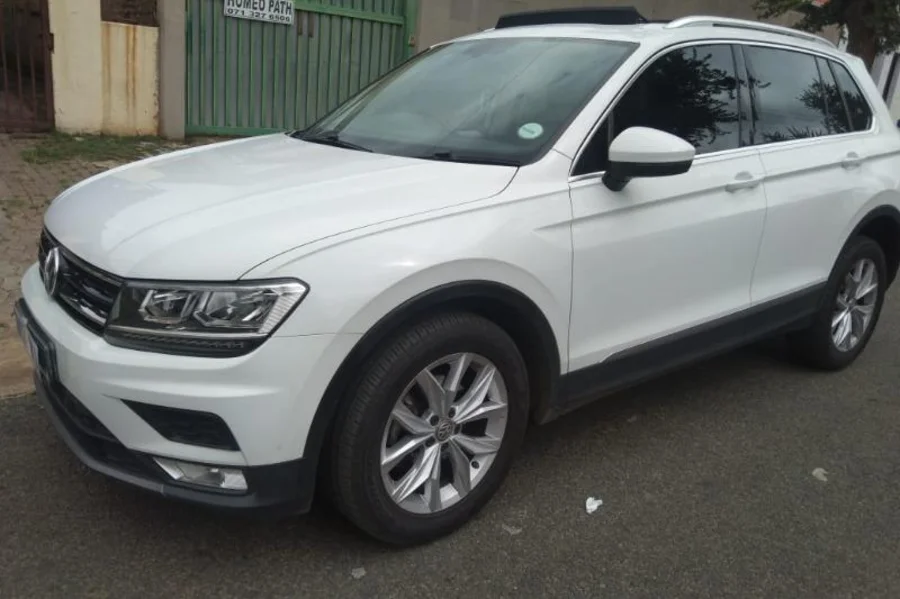 Used 2017 Volkswagen Tiguan 2.0TSI 4Motion Highline - Wariz Auto Used 2017 Volkswagen Tiguan 2.0TSI 4Motion Highline - Wariz Auto