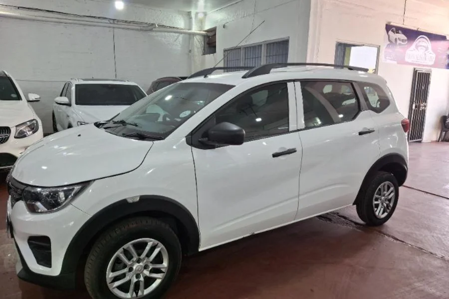 Used 2022 Renault Triber 1.0 Dynamique - Monalisa Carz Used 2022 Renault Triber 1.0 Dynamique - Monalisa Carz