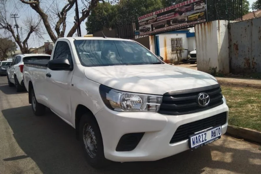 Used 2021 Toyota Hilux 2.0 - Wariz Auto Used 2021 Toyota Hilux 2.0 - Wariz Auto