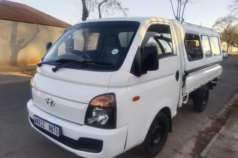 Used 2015 Hyundai H-100 Bakkie 2.6D tipper - Wariz Auto Used 2015 Hyundai H-100 Bakkie 2.6D tipper - Wariz Auto