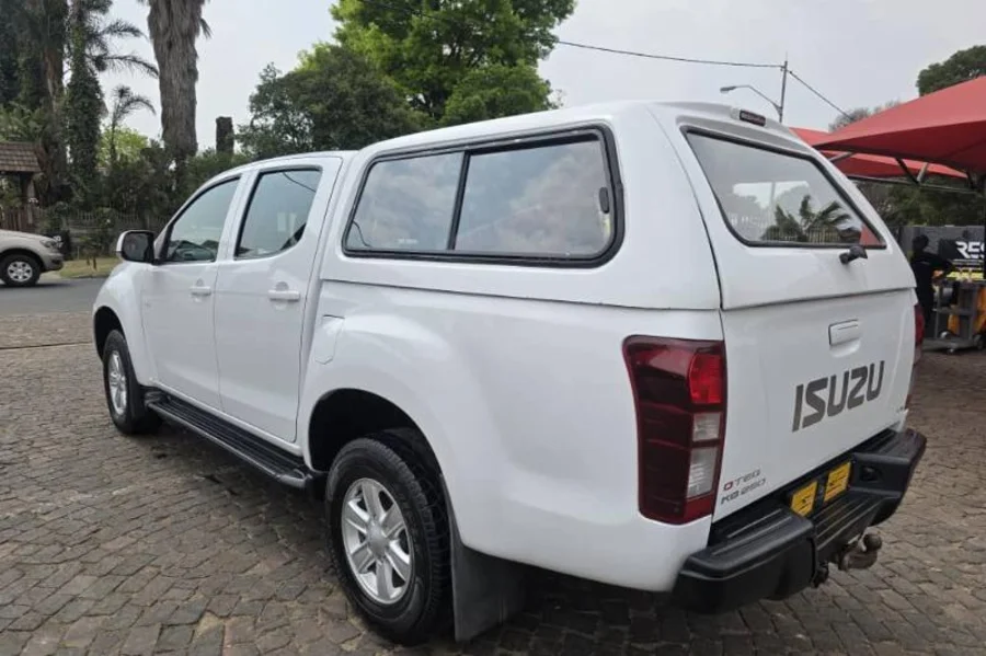 Used 2016 Isuzu KB 250D-Teq double cab Hi-Rider - Khensani Imports And Exports Used 2016 Isuzu KB 250D-Teq double cab Hi-Rider - Khensani Imports And Exports