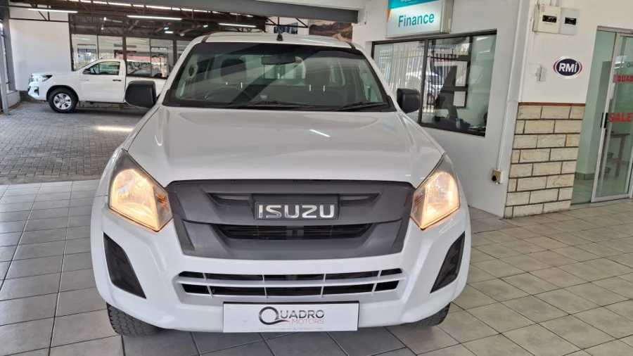 Used 2020 Isuzu D-Max Gen 6 250 single cab Fleetside safety - Quadro Motors Used 2020 Isuzu D-Max Gen 6 250 single cab Fleetside safety - Quadro Motors